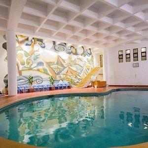 Mango Hotels Valley View